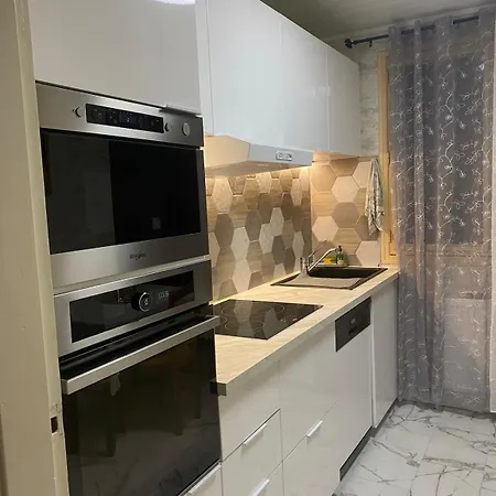 Maison Individuelle, 3chambres, Avec Parking *