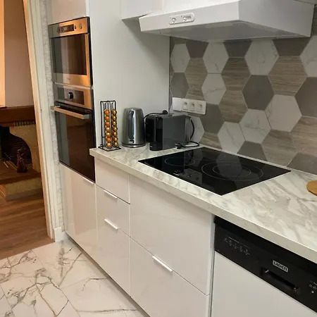 Hébergement de vacances Maison Individuelle, 3chambres, Avec Parking *