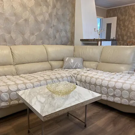 Maison Individuelle, 3chambres, Avec Parking *